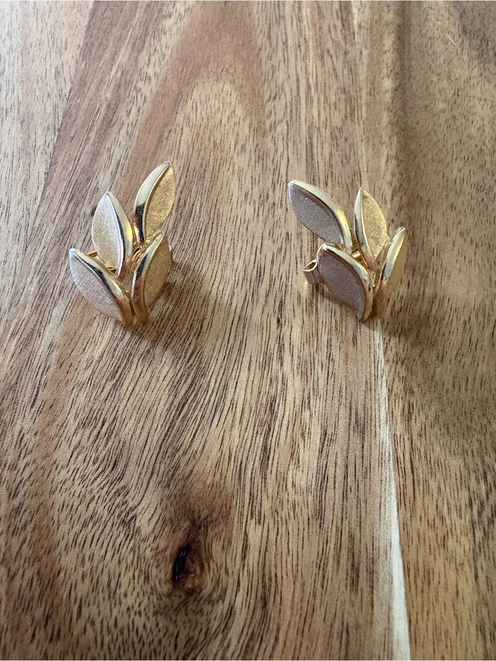 Vintage Trifari Gold Leaf Cluster Clip-On Earrings
